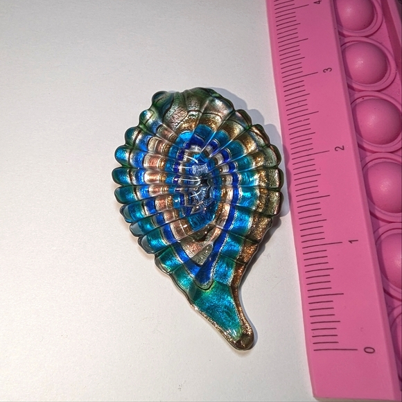 Textured Dichroic Glass Shell-Shaped Pendant Peacock Feather Necklace Charm - Picture 1 of 4